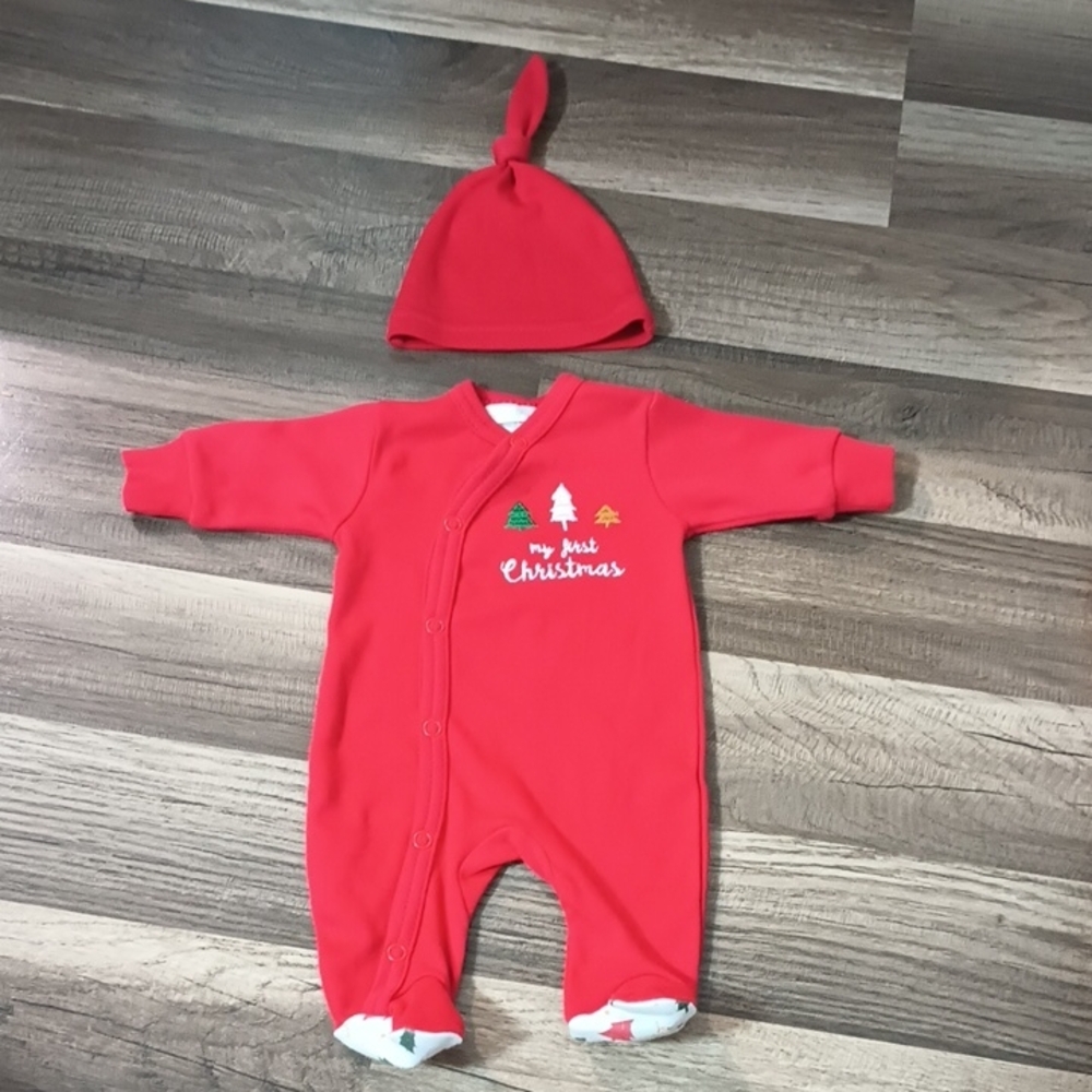 NWOT Itty Bitty Baby. Baby "My First Christmas" Outfit W/Hat Size:3-5lb Priterm